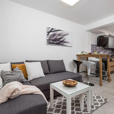 Apartament Charming Bako