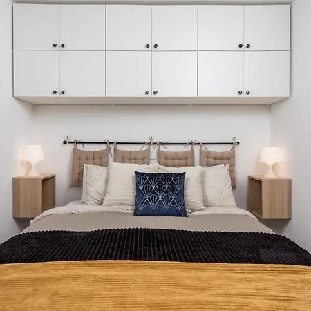 Apartament Charming Bako *