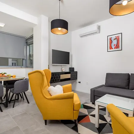 Apartament Charming Bako